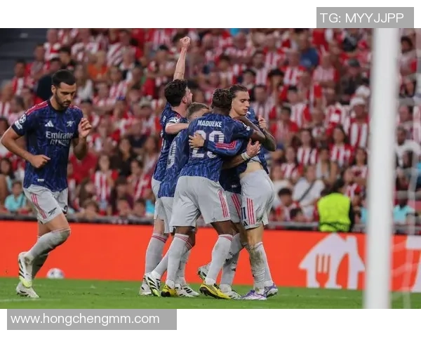 足球外翻技术解析与实战应用探讨提升球员竞技水平的关键因素